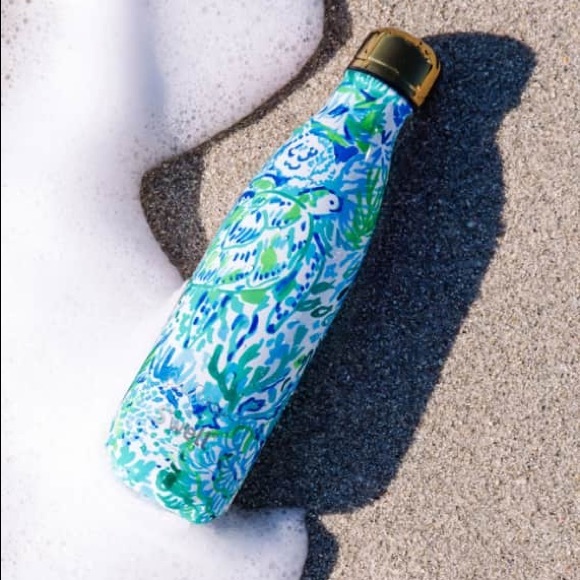 Lilly Pulitzer Other - Lilly Pulitzer Race To The Wave 17-Ounce S’well